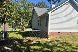 7495 Elkhorn Dr, Fayetteville, NC 28314 - Photo 10