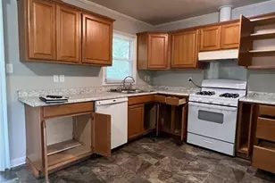 1728 St Augustine Ave, Fayetteville, NC 28304 - Photo 8