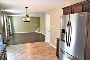 1218 Geese Ct, Hope Mills, NC 28348 - Photo 8