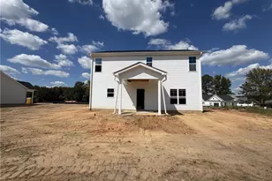 411 Thorntons Creek Dr, Erwin, NC 28339 - Photo 2