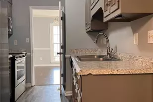 6930 Melbourne Dr, Fayetteville, NC 28314 - Photo 8