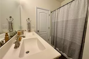 901 Sage Oak Ln, Holly Springs, NC 27540 - Photo 8