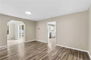 6813 Foxton Ct, Fayetteville, NC 28304 - Photo 8