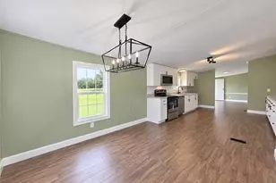 332 Best Rd, Whiteville, NC 28472 - Photo 4