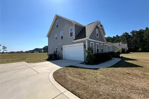 158 Rocking Horse Ln, Raeford, NC 28376 - Photo 2