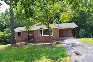 182 Summerhill Rd, Fayetteville, NC 28303 - Photo 2