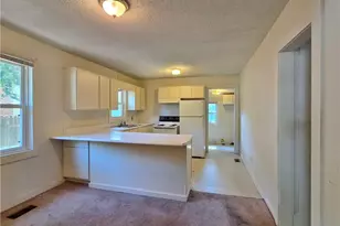 1103 Branson St, Fayetteville, NC 28305 - Photo 6