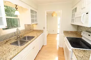 105 Cameron Ct, Cary, NC 27511 - Photo 10