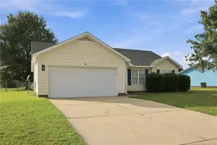 146 Cavalier Dr, Raeford, NC 28376 - Photo 2