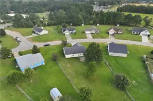 146 Cavalier Dr, Raeford, NC 28376 - Photo 10