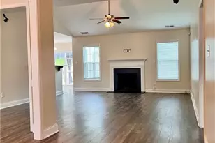 6520 Valley Falls Rd, Hope Mills, NC 28348 - Photo 4
