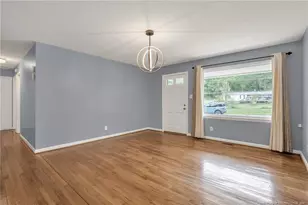 3858 Red Oak Dr, Fayetteville, NC 28306 - Photo 6