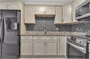 1307 Turnpike Rd, Fayetteville, NC 28305 - Photo 8