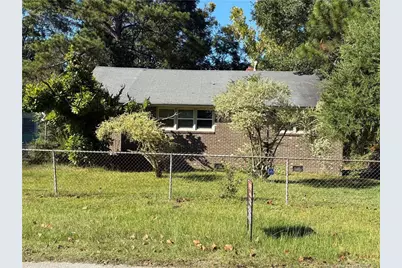 523 E 5th Avenue, Raeford, NC 28376 - Photo 2