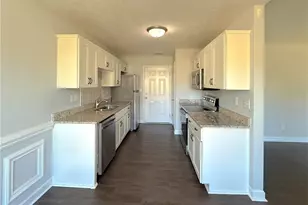5800 Pepperbush Dr, Fayetteville, NC 28304 - Photo 4