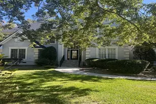 605 Yorkshire Pl, Lumberton, NC 28358 - Photo 1