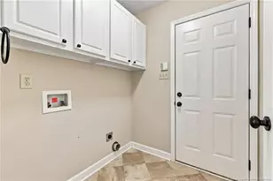 709 Longview Dr, Fayetteville, NC 28311 - Photo 24