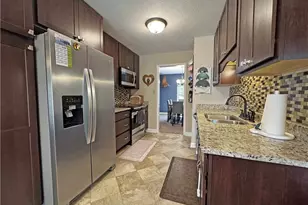 709 Longview Dr, Fayetteville, NC 28311 - Photo 10