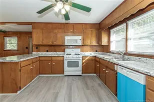 3636 Drayton Rd, Fayetteville, NC 28303 - Photo 10