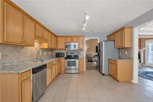 4135 Edward E Maynor Dr, Hope Mills, NC 28348 - Photo 4