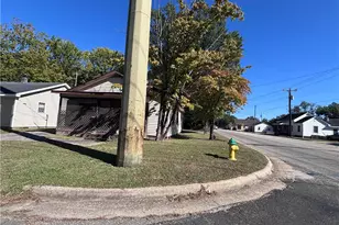 1000 N King Ave, Dunn, NC 28334 - Photo 6