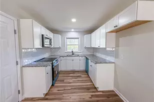 407 Stacy Weaver Dr, Fayetteville, NC 28311 - Photo 16