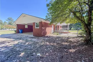 407 Stacy Weaver Dr, Fayetteville, NC 28311 - Photo 6