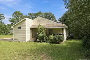 1443 Strickland Bridge Rd, Fayetteville, NC 28304 - Photo 2