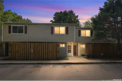 220 Elizabeth Street #C3, Chapel Hill, NC 27514 - Photo 1