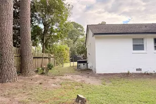 702 W 28th St, Lumberton, NC 28358 - Photo 32
