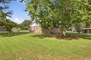 109 E Walnut St, Bladenboro, NC 28320 - Photo 40