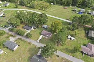 109 E Walnut St, Bladenboro, NC 28320 - Photo 50