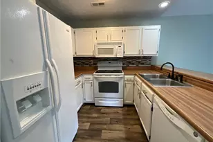 1870 Tryon Dr, Fayetteville, NC 28303 - Photo 10