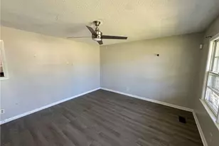 310 Glen Canyon Dr, Fayetteville, NC 28303 - Photo 2