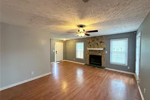 2229 Mossycup Ln, Fayetteville, NC 28304 - Photo 4