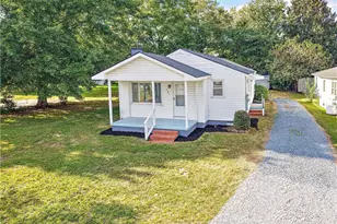 321 Martin Luther King Blvd, Clinton, NC 28328 - Photo 4