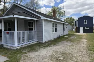 515 McInnis St, Pembroke, NC 28372 - Photo 4
