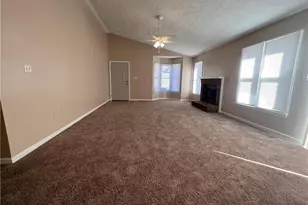 4152 Village Dr, Fayetteville, NC 28304 - Photo 4