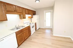 3901 Lexington Dr, Raleigh, NC 27606 - Photo 8