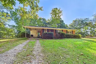 3117 Kendale Dr, Sanford, NC 27330 - Photo 2