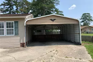 602 5th St, Bladenboro, NC 28320 - Photo 2