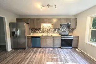 6805 Timbercroft Ln, Fayetteville, NC 28314 - Photo 8