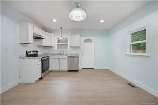5210 Catalpa Rd, Fayetteville, NC 28304 - Photo 10