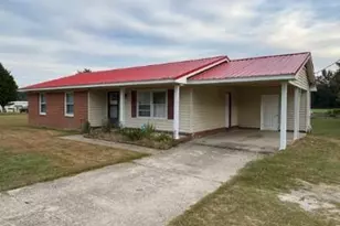 5913 McDonald Rd, Parkton, NC 28371 - Photo 2