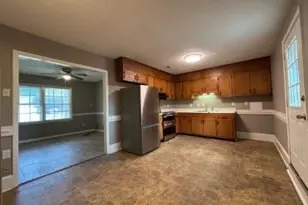 5913 McDonald Rd, Parkton, NC 28371 - Photo 8