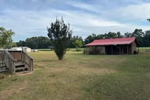 5913 McDonald Rd, Parkton, NC 28371 - Photo 18