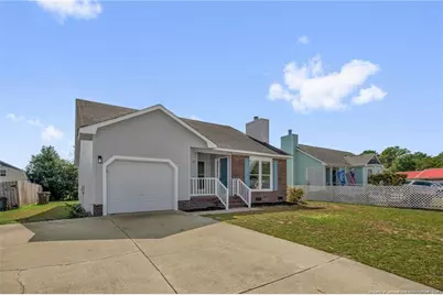 827 Windingwood Place, Hope Mills, NC 28348 - Photo 2