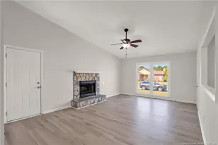827 Windingwood Pl, Hope Mills, NC 28348 - Photo 8