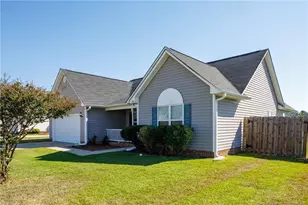 335 Gable Drive, Raeford, NC 28376 - Photo 2