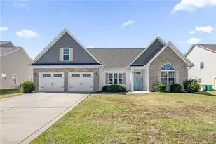 4828 McKinnon Farm Rd, Fayetteville, NC 28304 - Photo 32